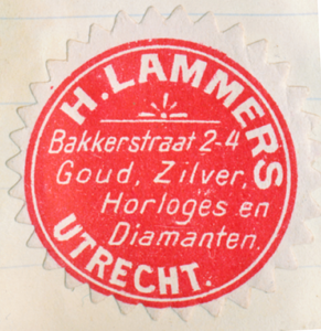 710125 Ronde sluitzegel van H. Lammers, Goud, Zilver, Horloges & Diamanten, Bakkerstraat 2-4 te Utrecht.